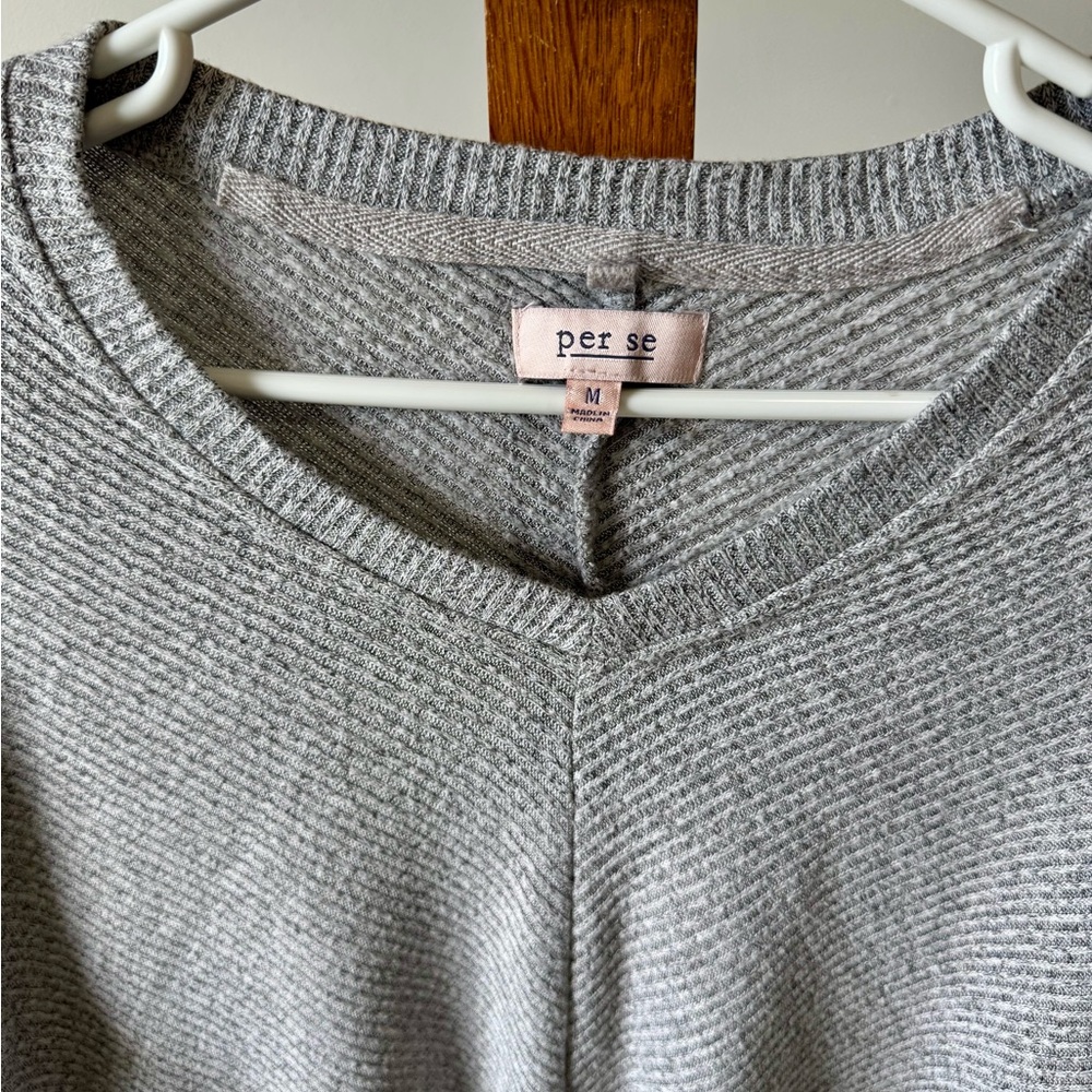 Per Se Women’s Light Gray V-Neck Ribbed Knit Sweater Medium - Picture 4 of 7